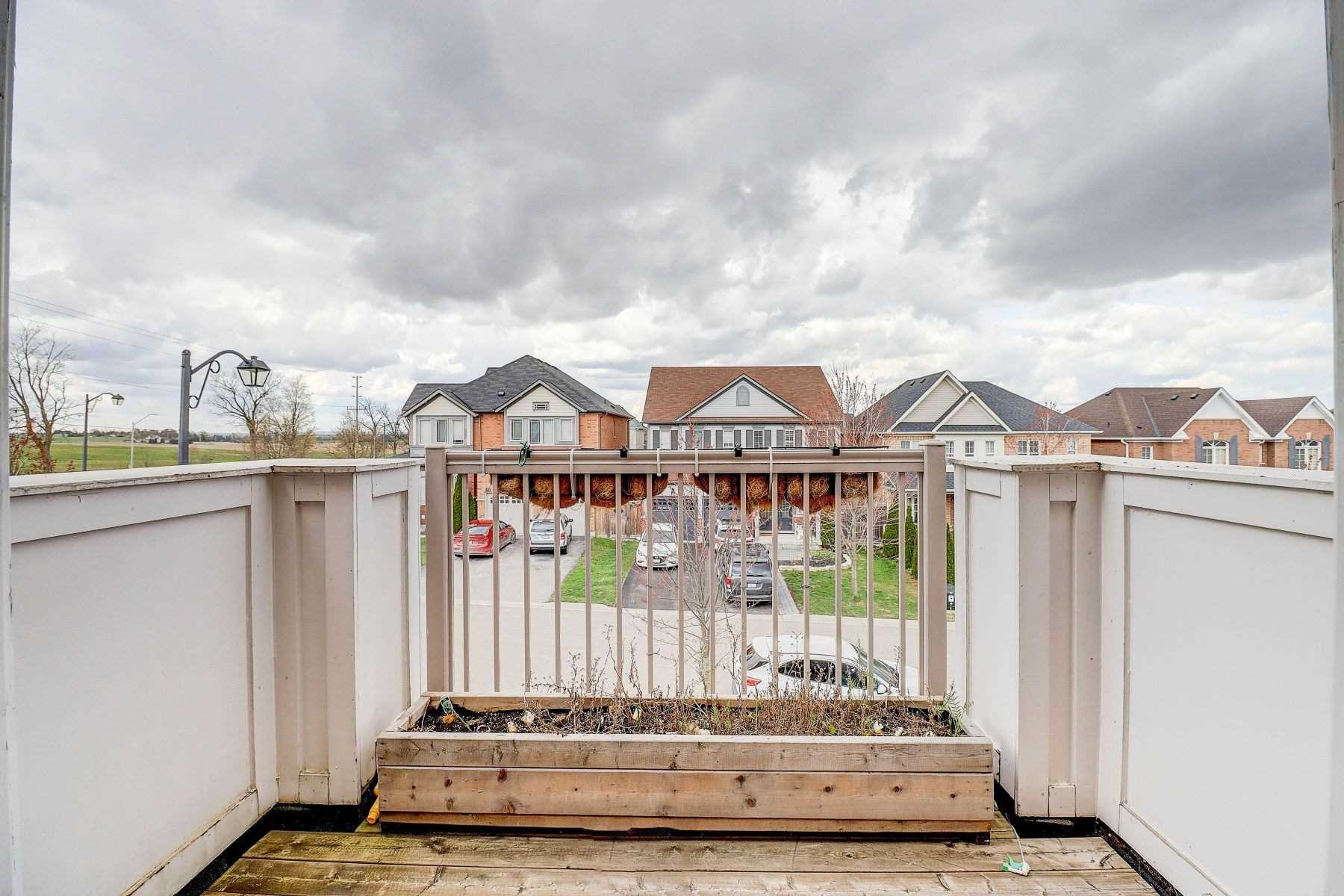 59 Gwillimbury Dr