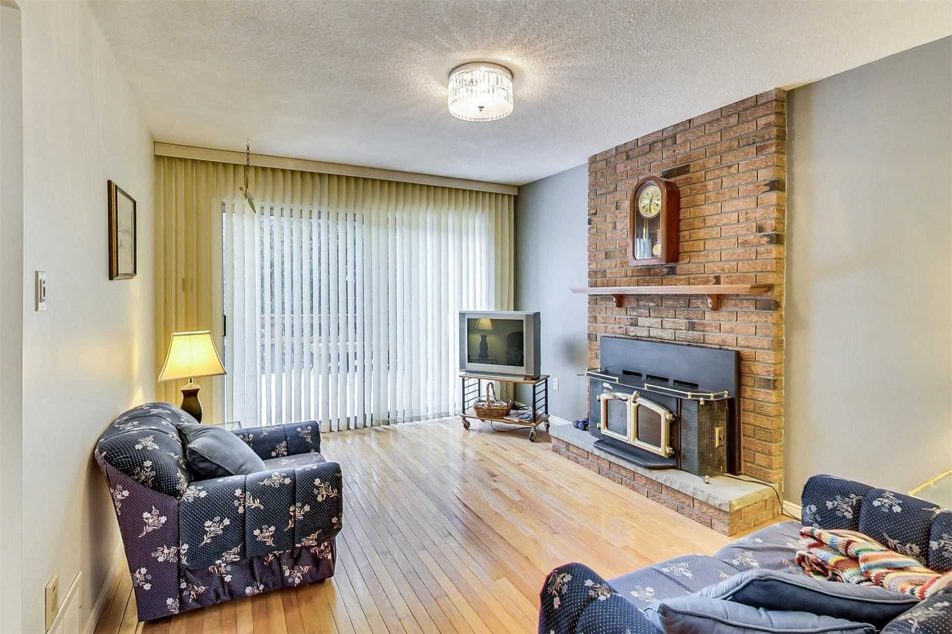 135 Ramona Blvd