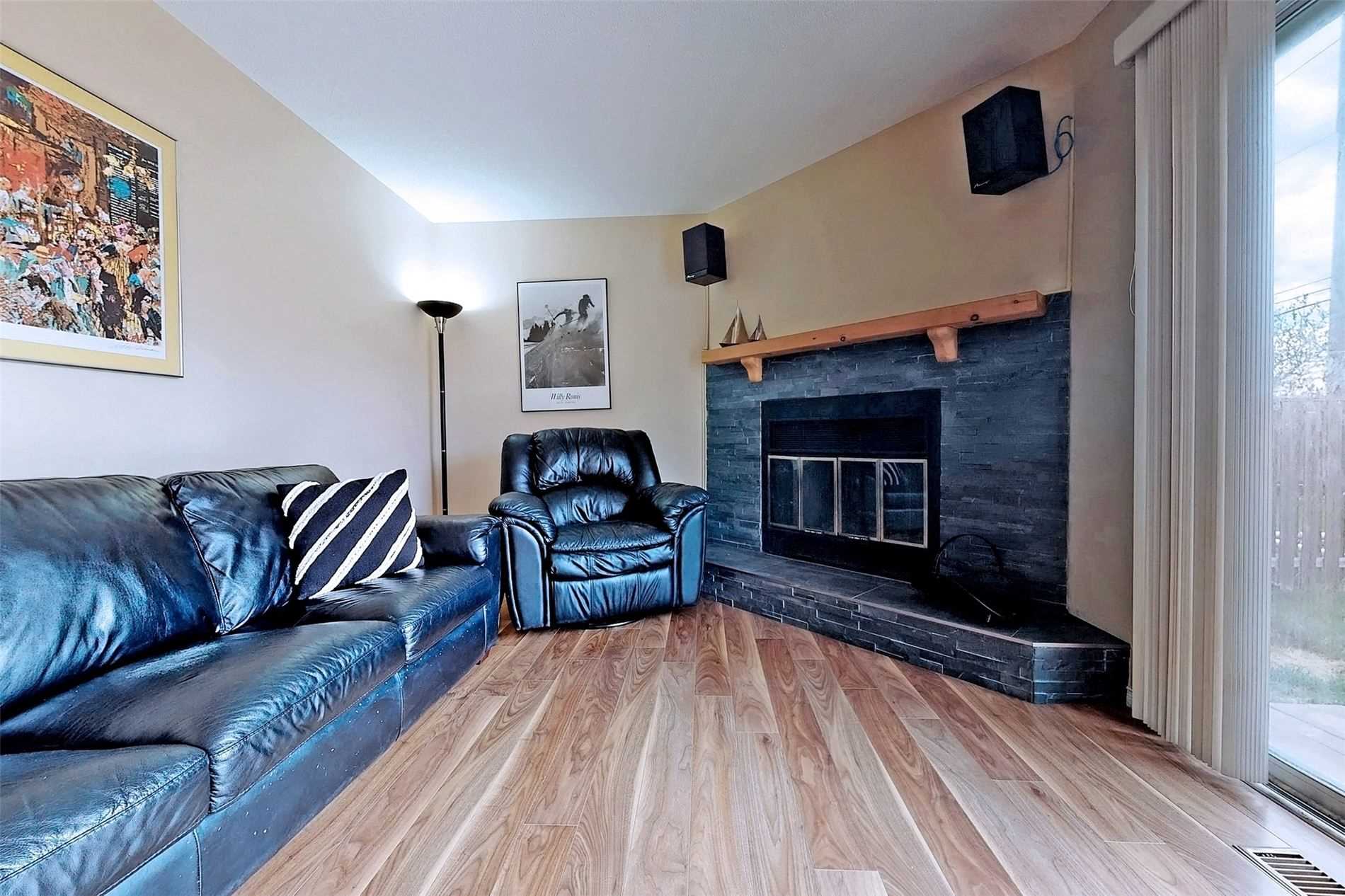 107 Roxborough Lane