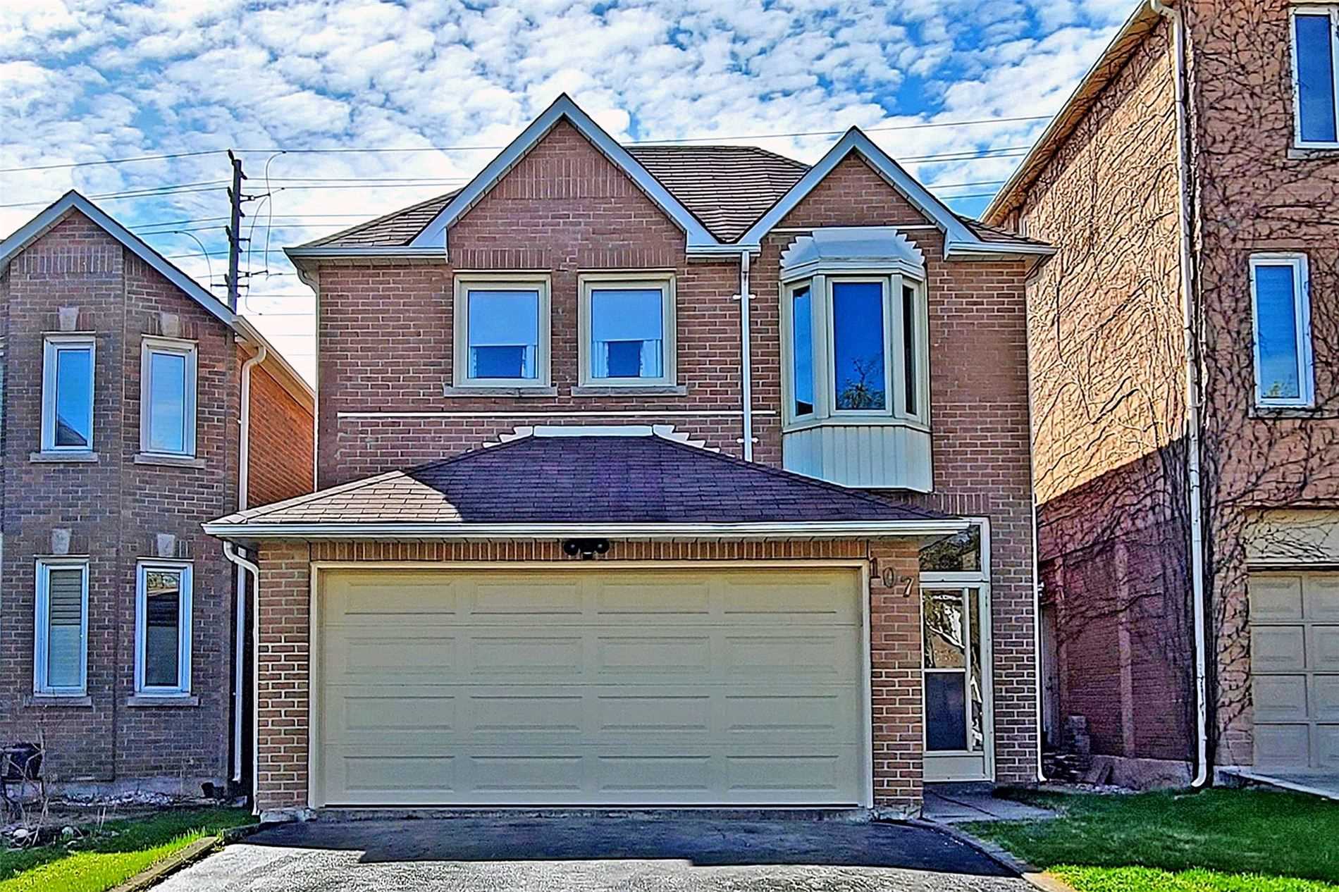 107 Roxborough Lane