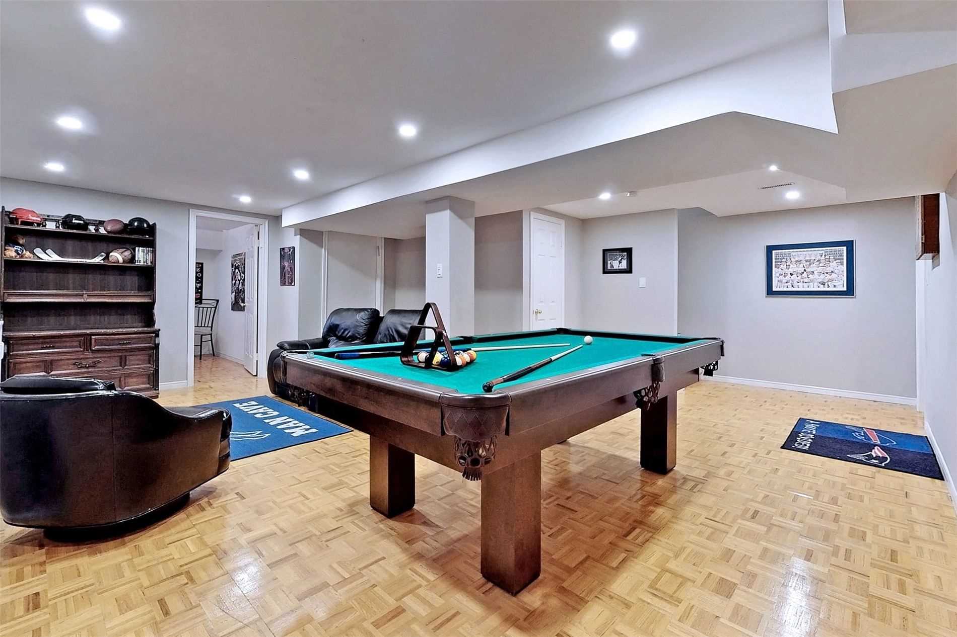 107 Roxborough Lane