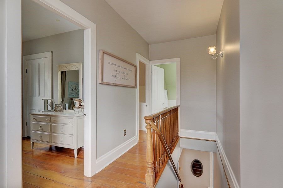 203 Brock St W