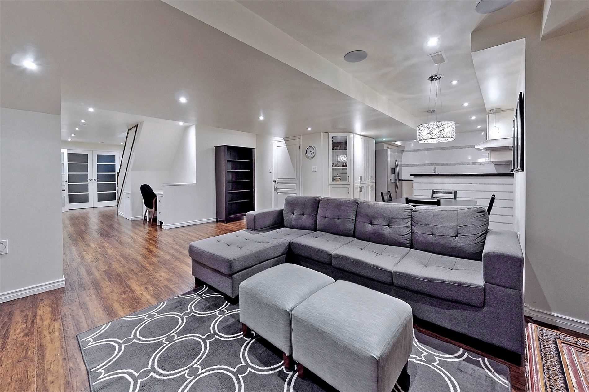 48 Tonner Cres