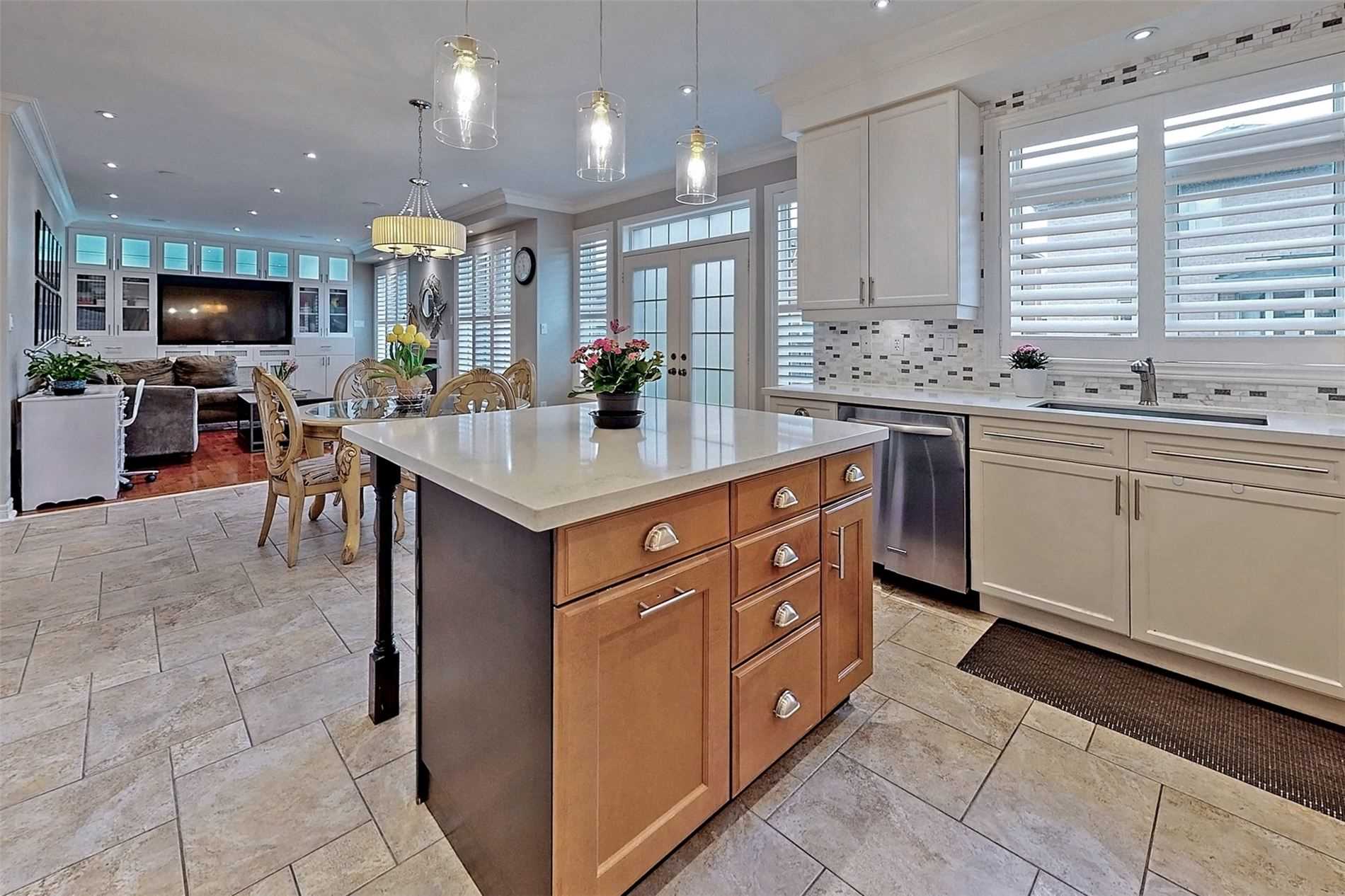 48 Tonner Cres