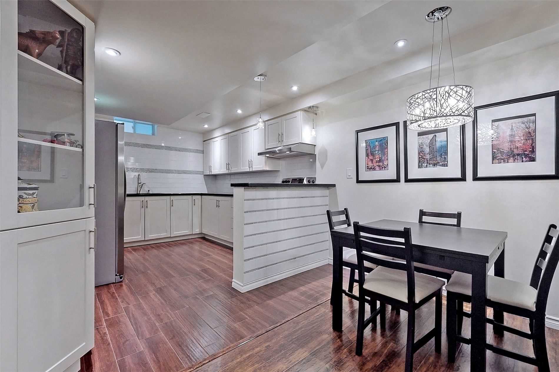 48 Tonner Cres