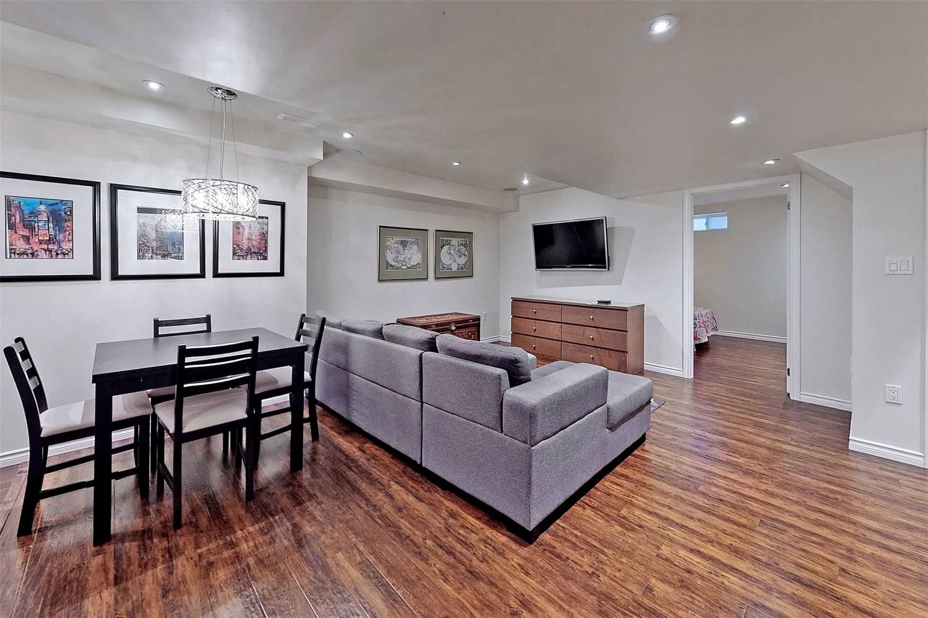 48 Tonner Cres