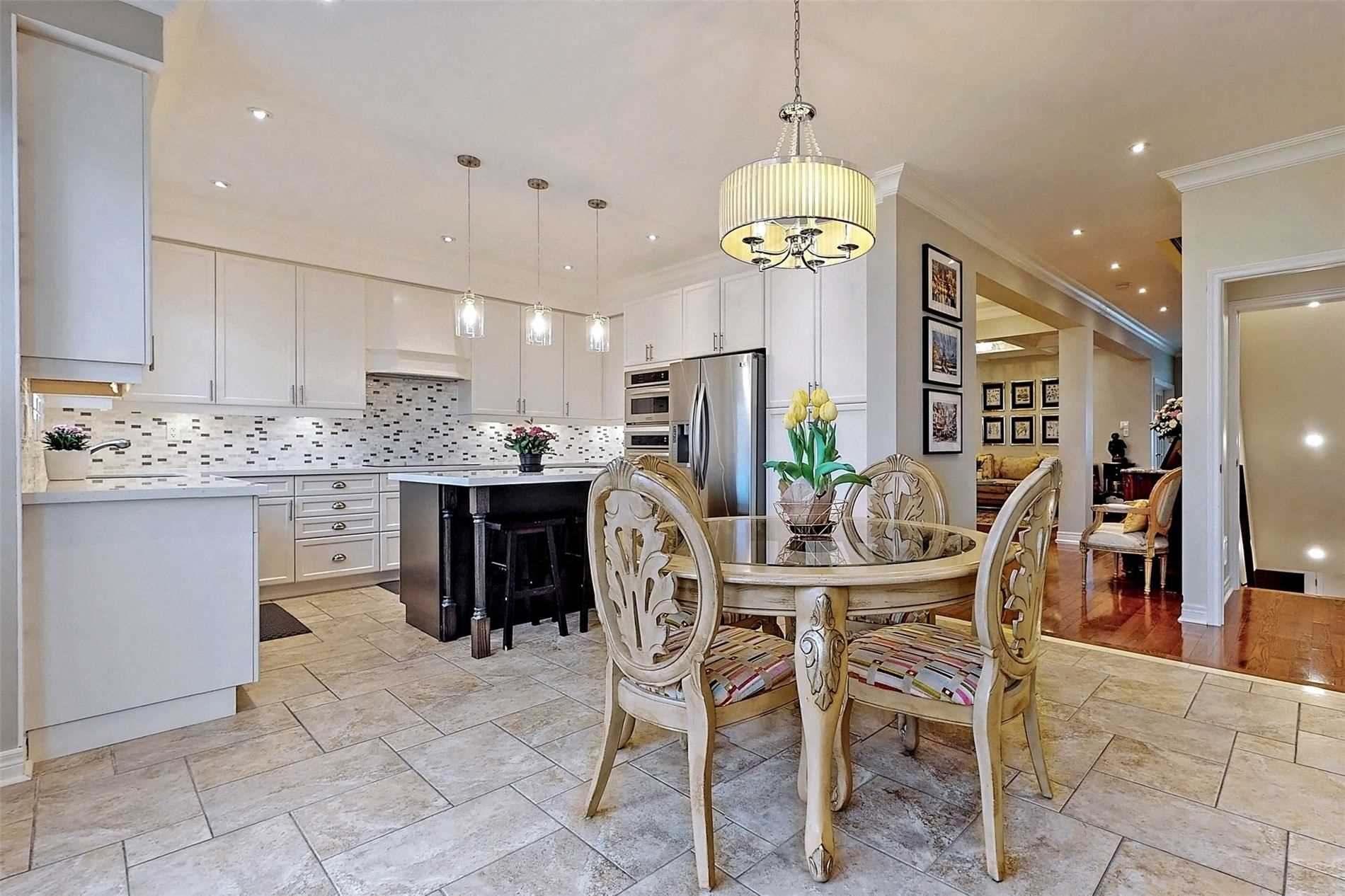 48 Tonner Cres