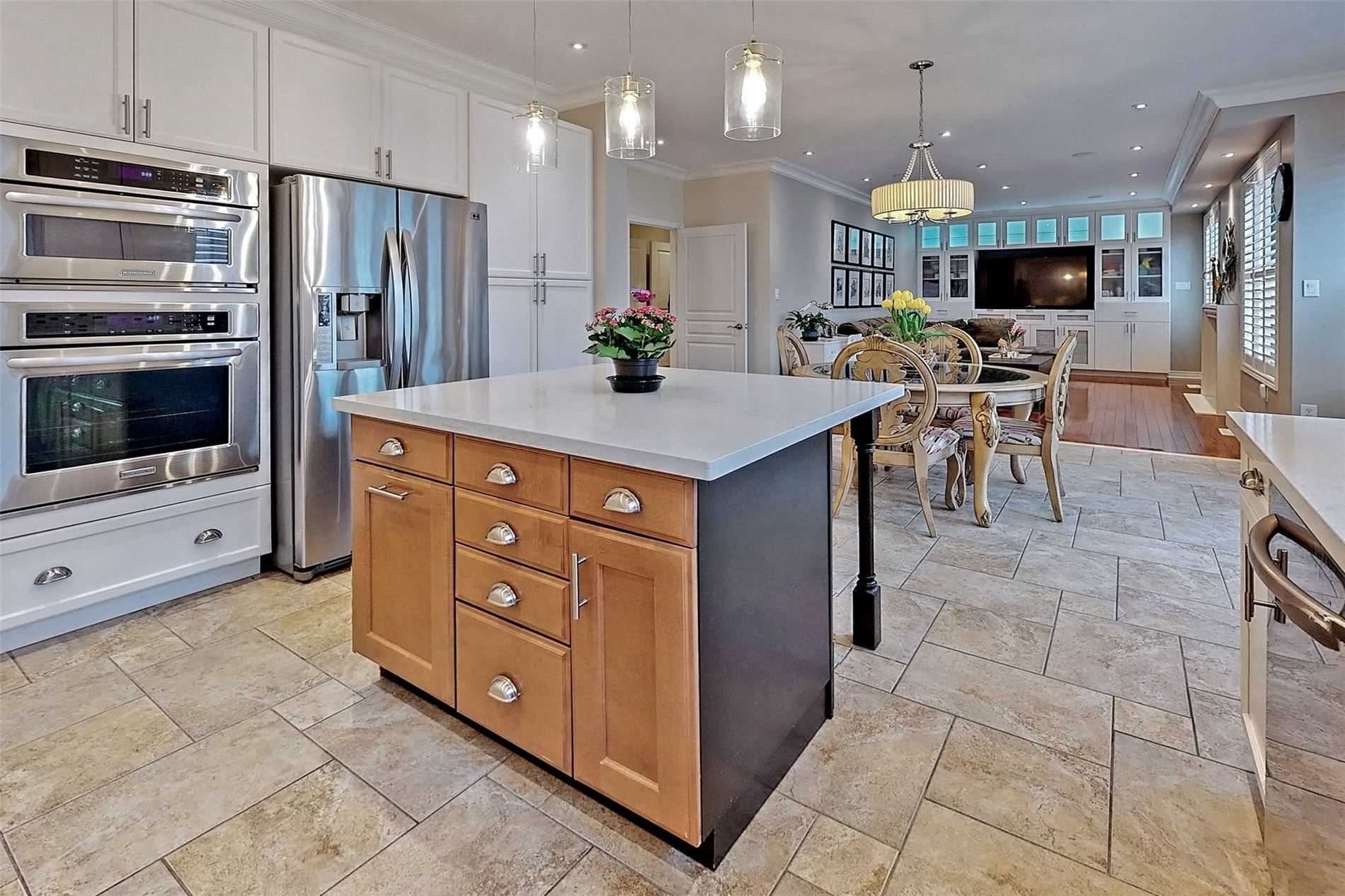 48 Tonner Cres