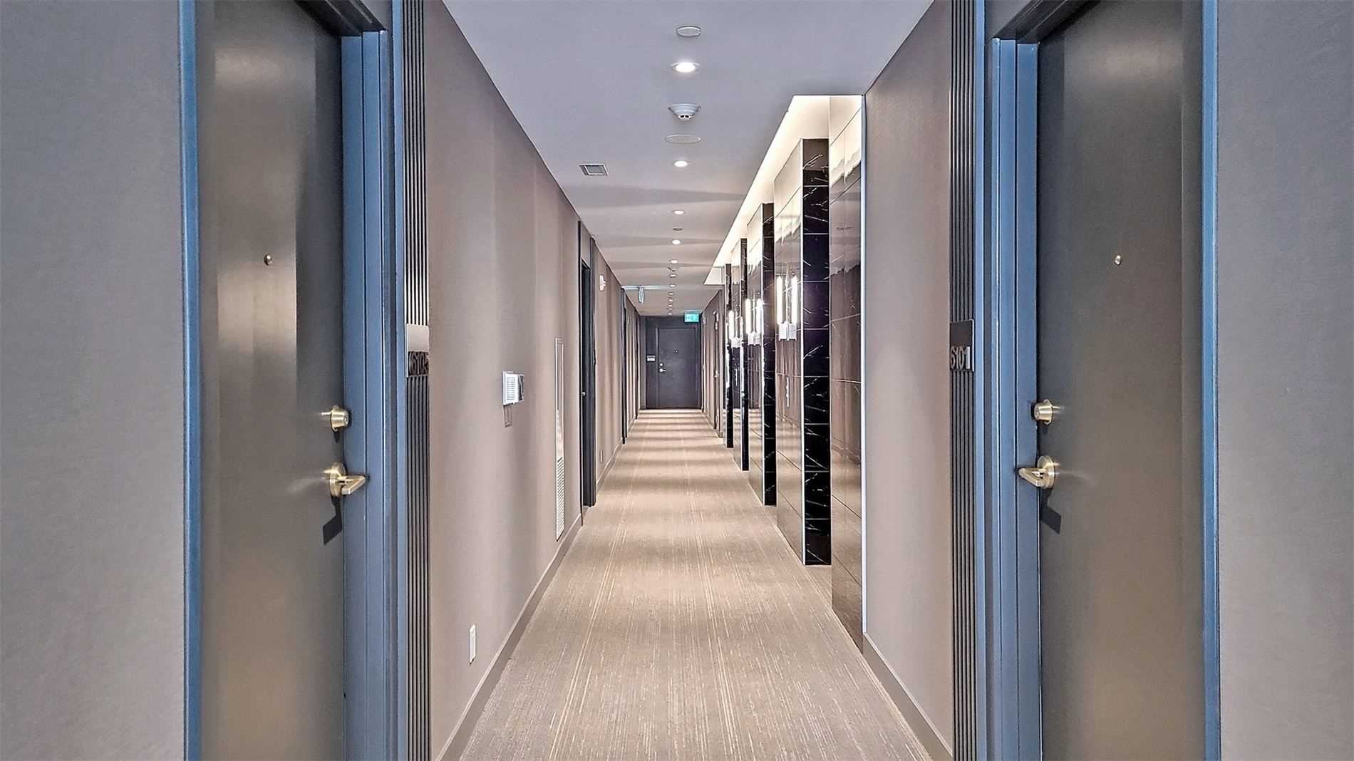 898 Portage Pkwy, #6101