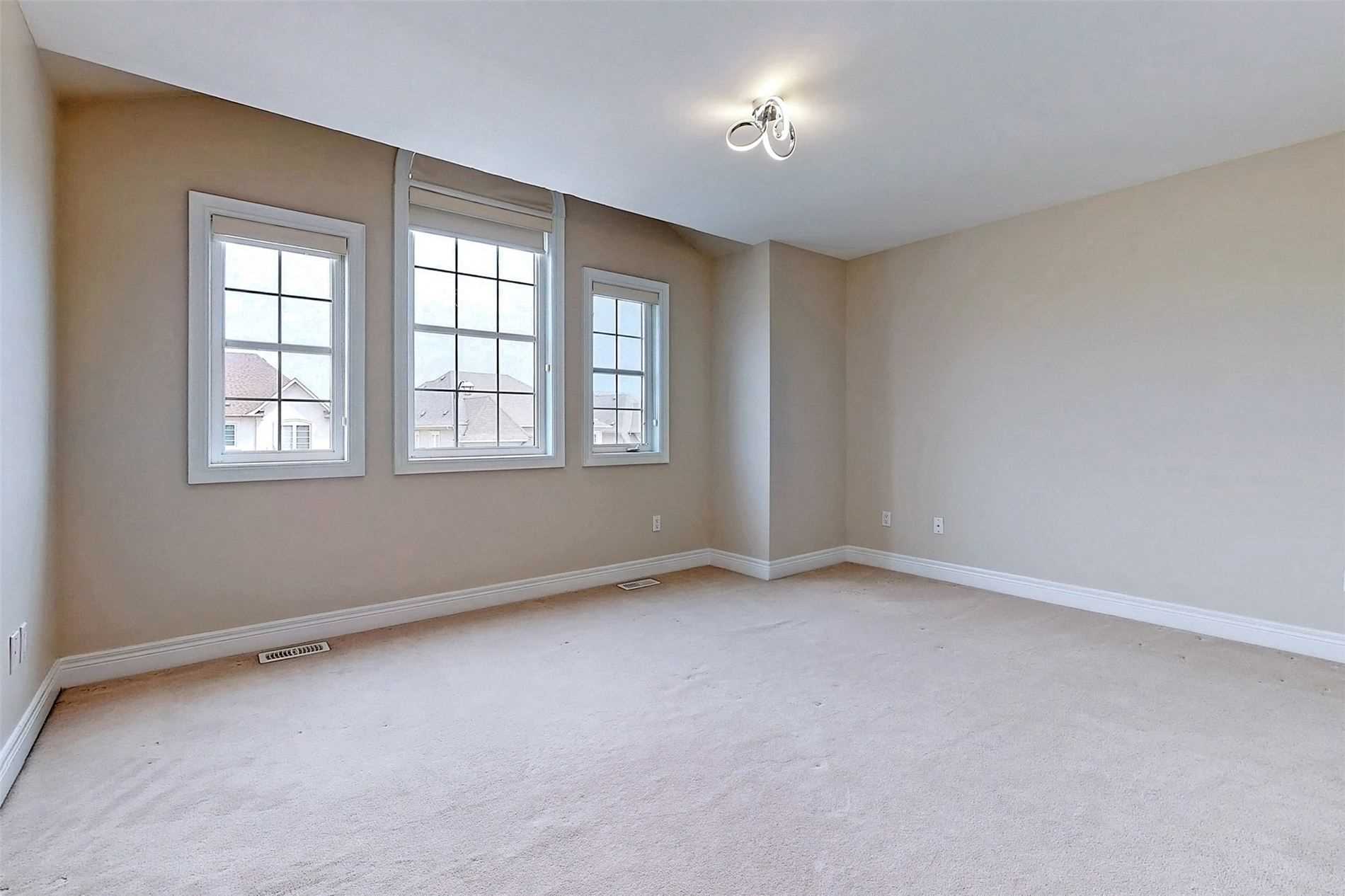 40 Gladue St