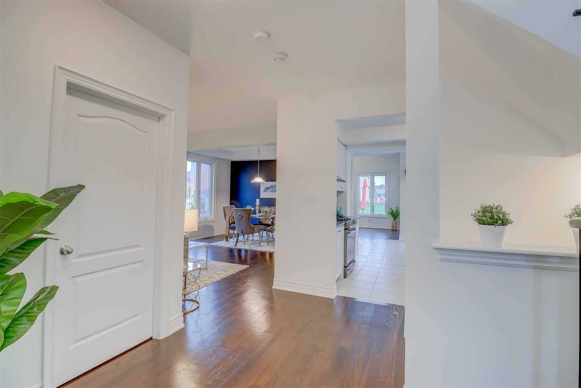 14 Empire Dr