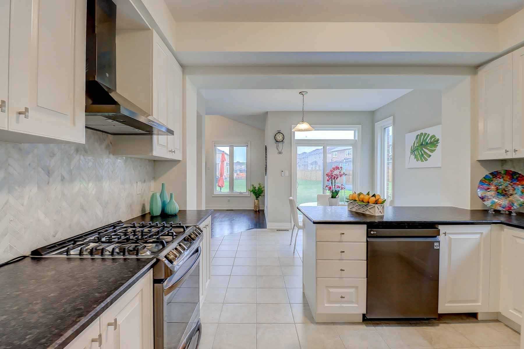 14 Empire Dr