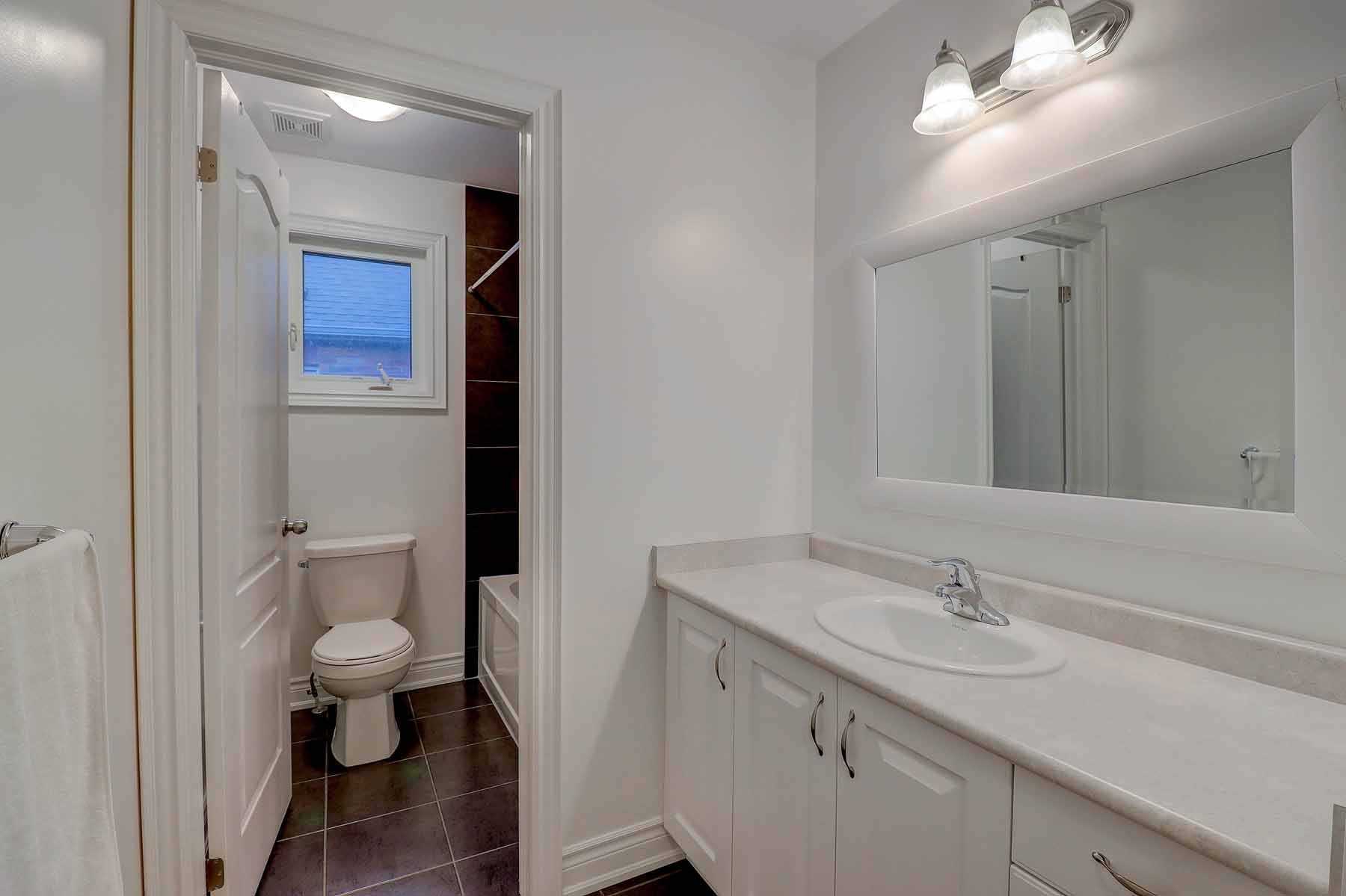 14 Empire Dr