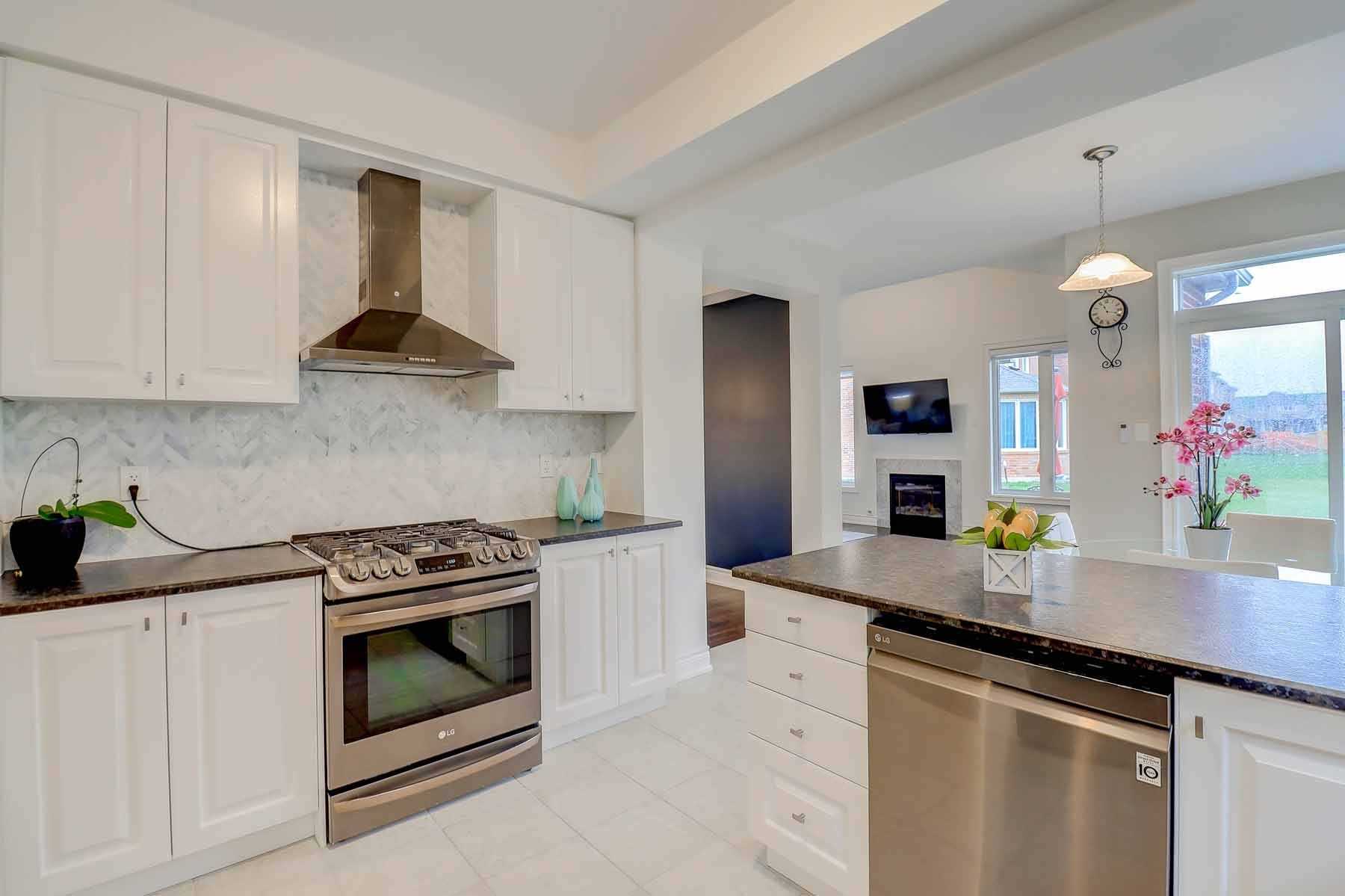 14 Empire Dr