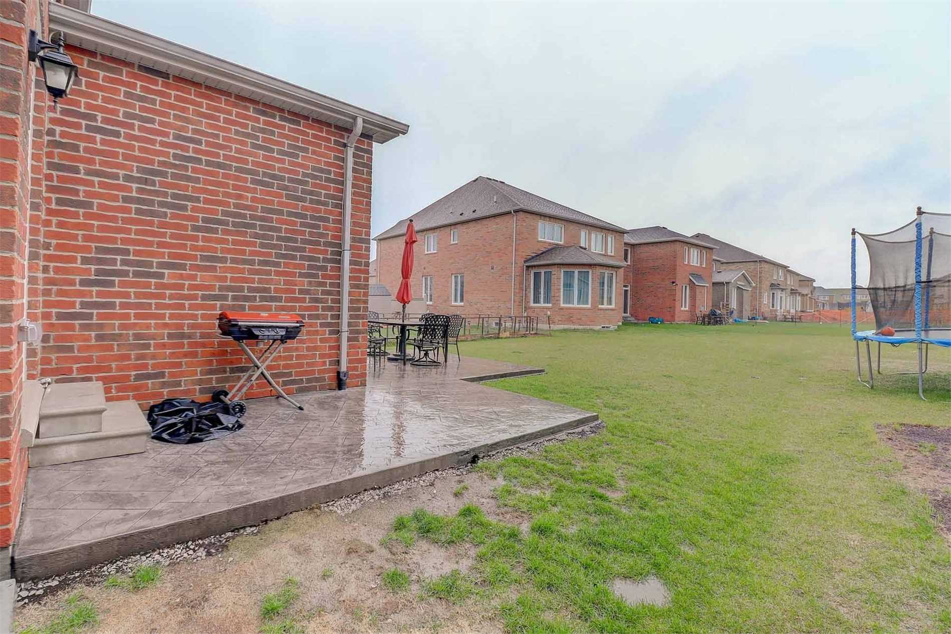 14 Empire Dr