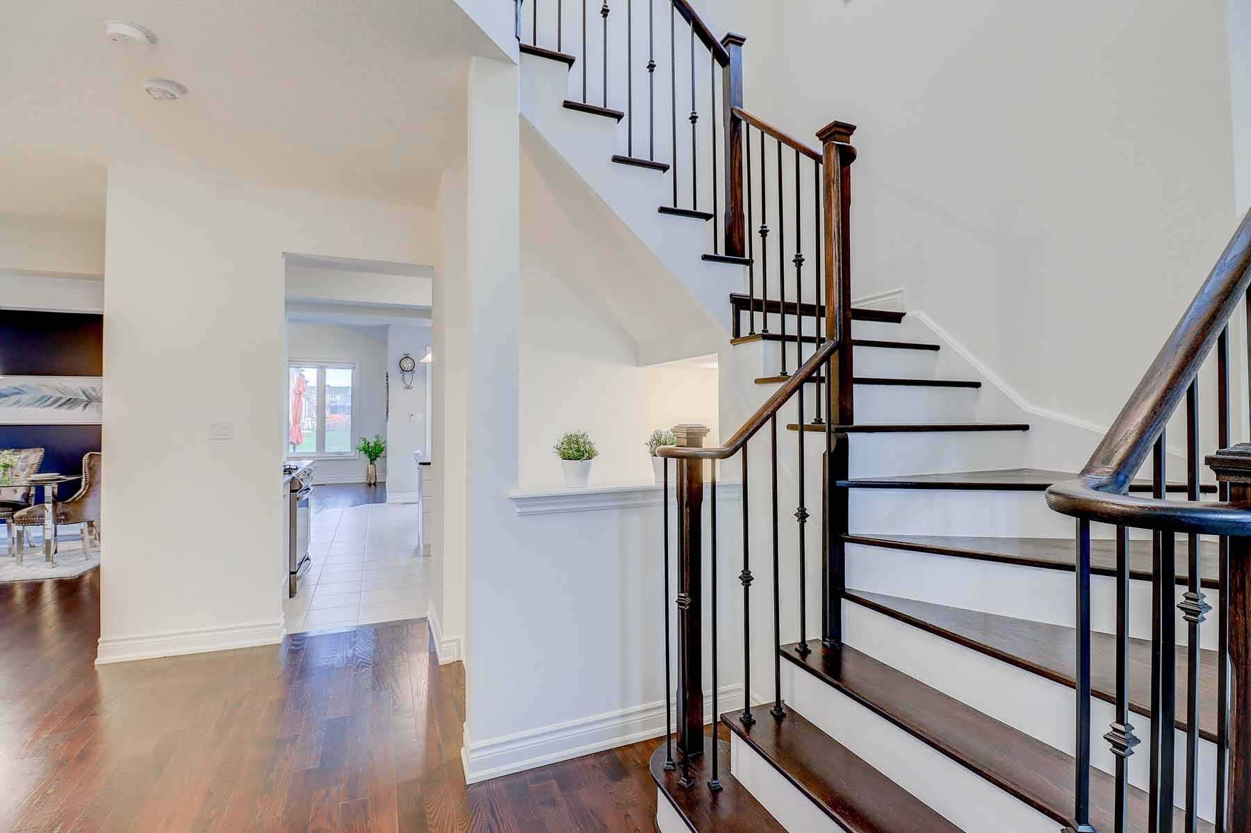 14 Empire Dr