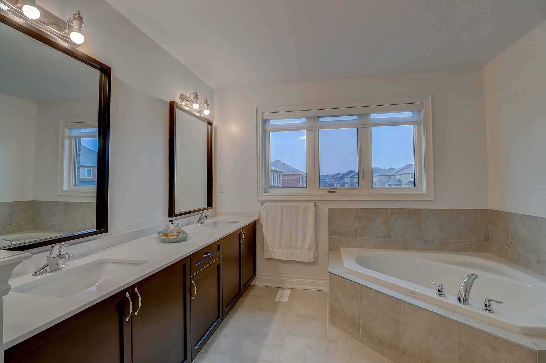 14 Empire Dr