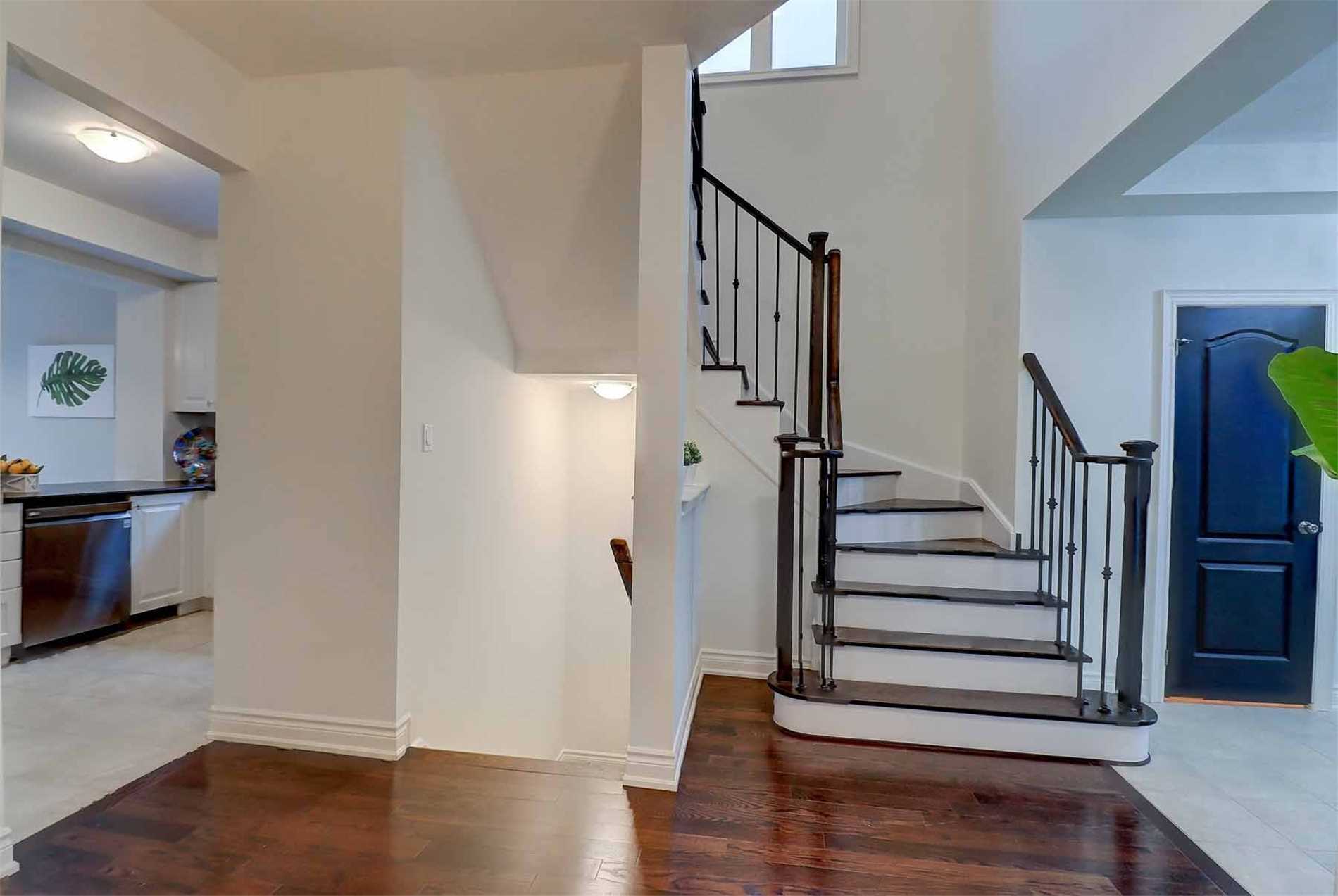 14 Empire Dr
