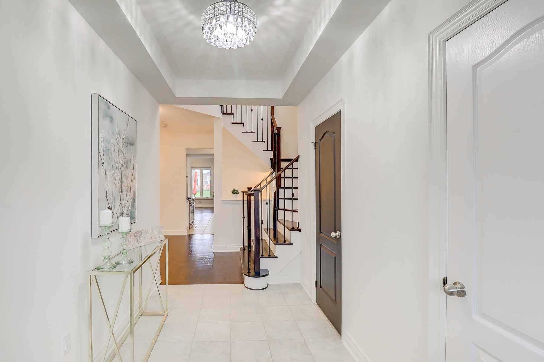14 Empire Dr