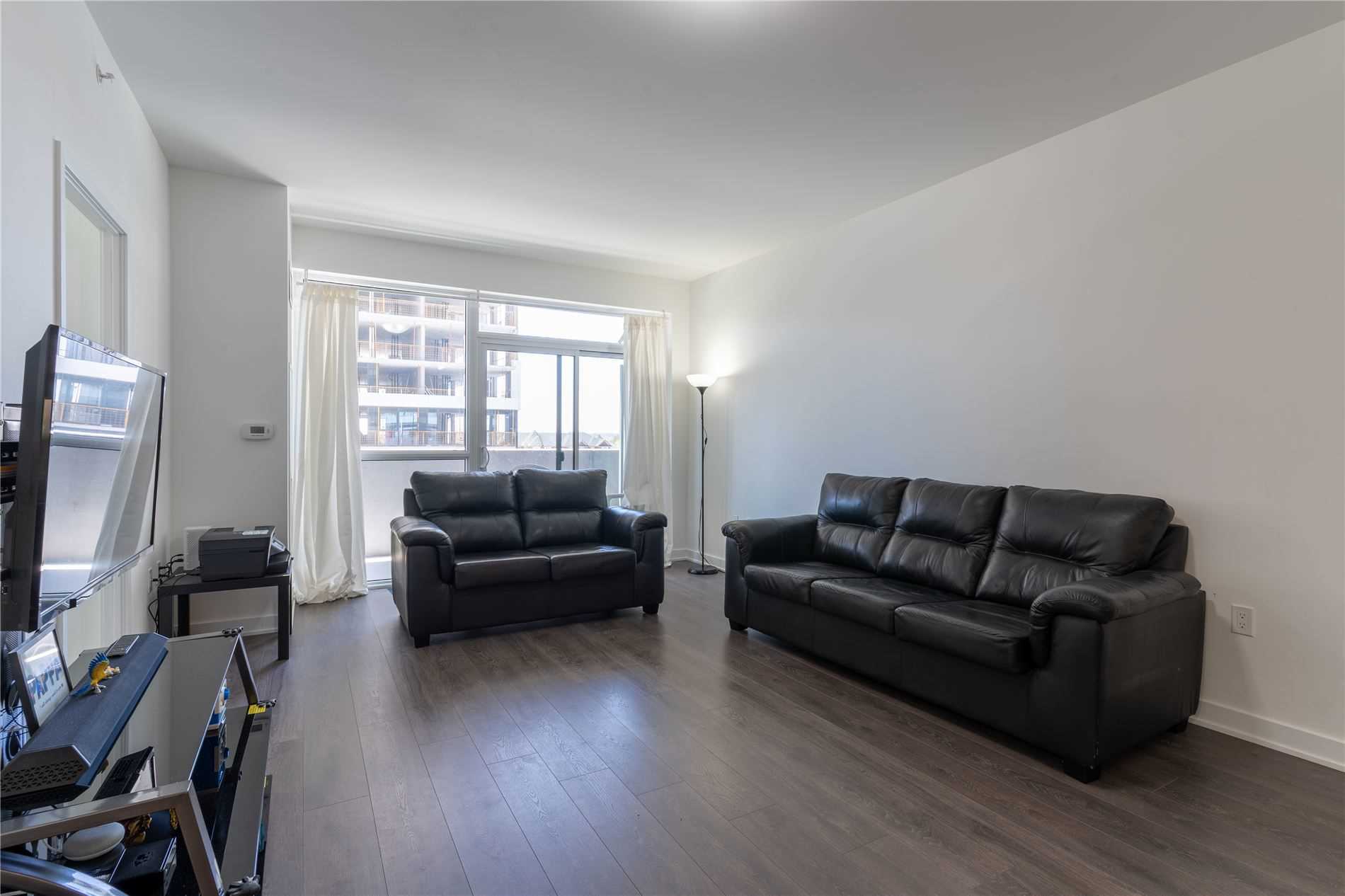 75 Oneida Cres, #410