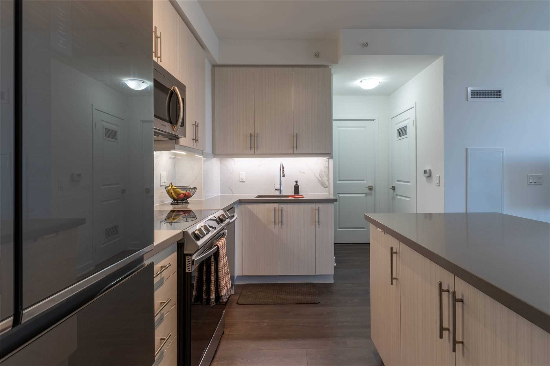 75 Oneida Cres, #410