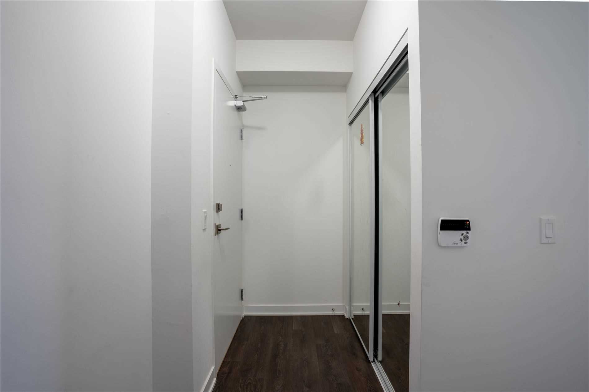 75 Oneida Cres, #410