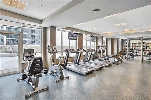 7165 Yonge St, #910