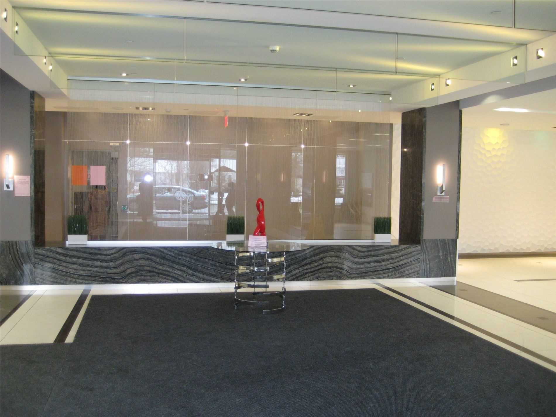 7165 Yonge St, #910