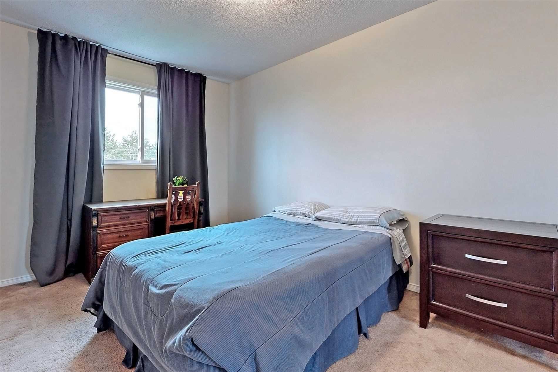 107 Roxborough Lane