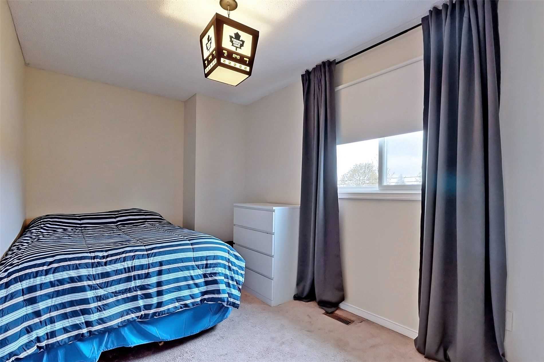 107 Roxborough Lane