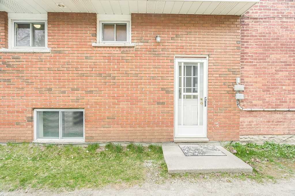 164 Wellington St E