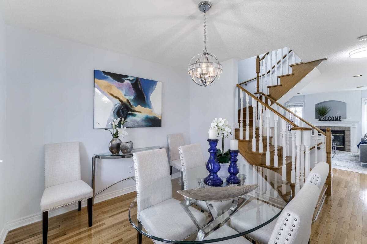 67 Wildberry Cres
