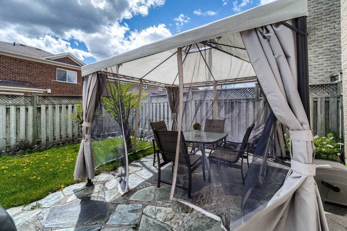 67 Wildberry Cres