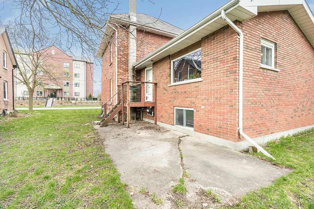 164 Wellington St E