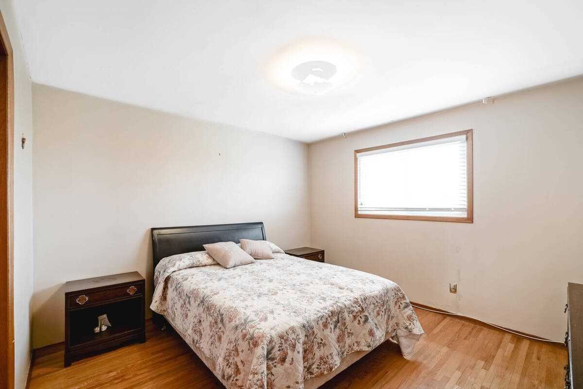 119 Albany Dr