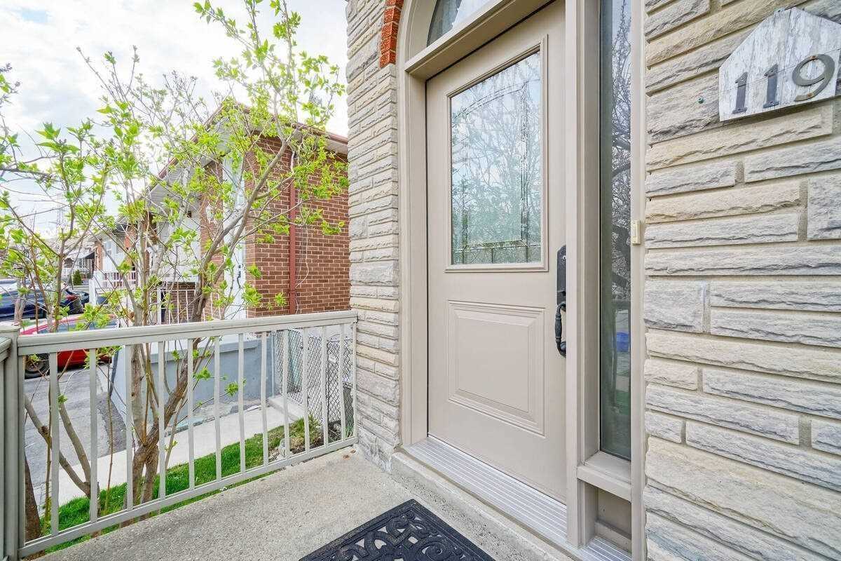 119 Albany Dr