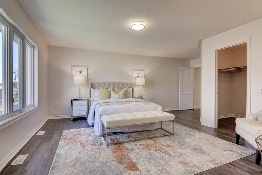 76 Hopkins Cres