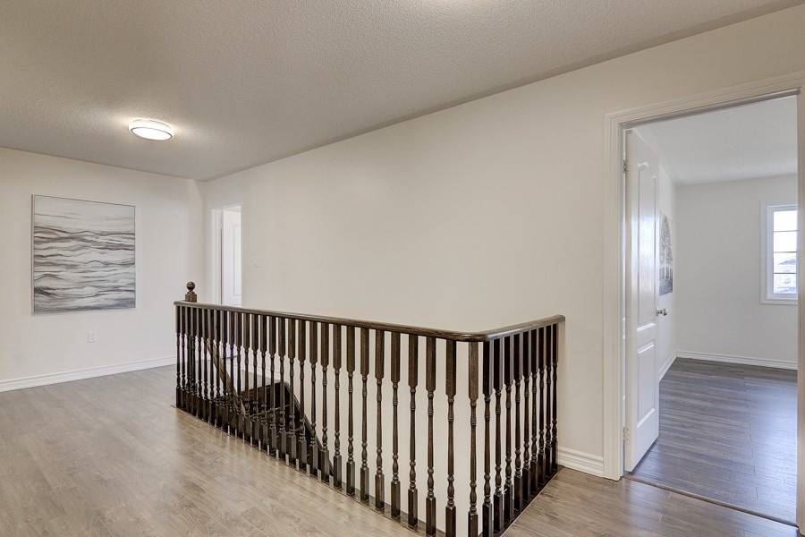 76 Hopkins Cres