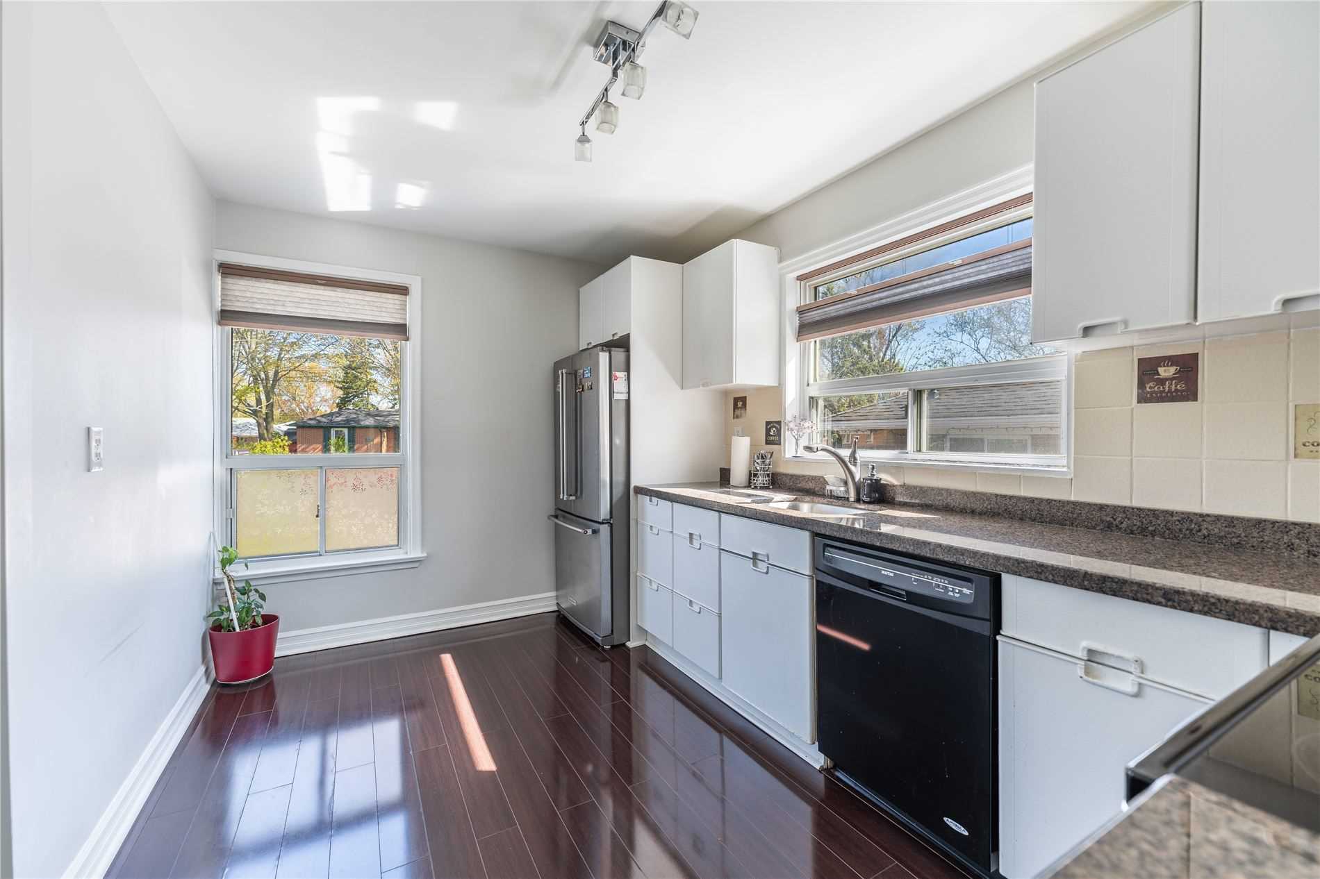 61 Tecumseh Dr
