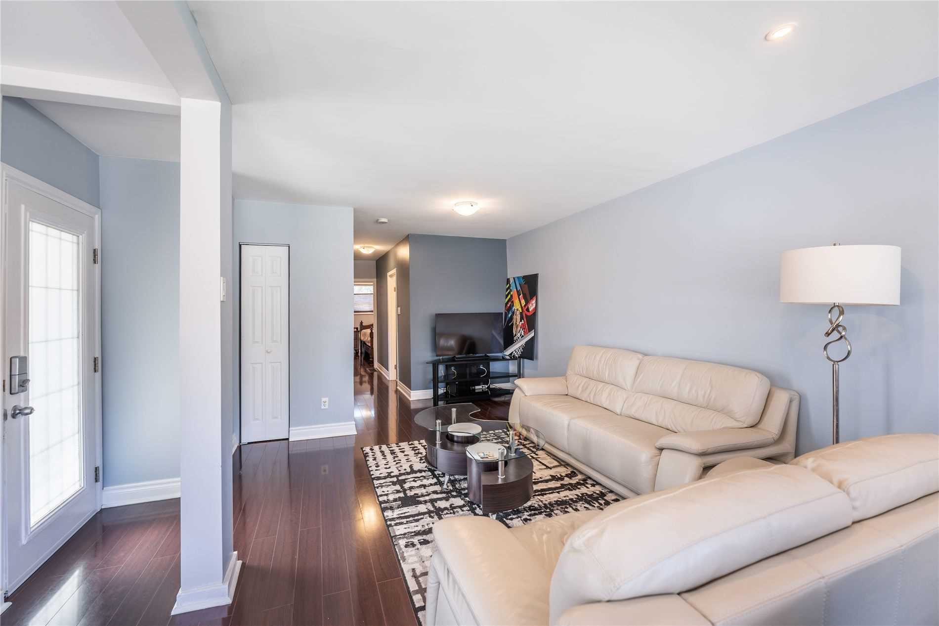 61 Tecumseh Dr