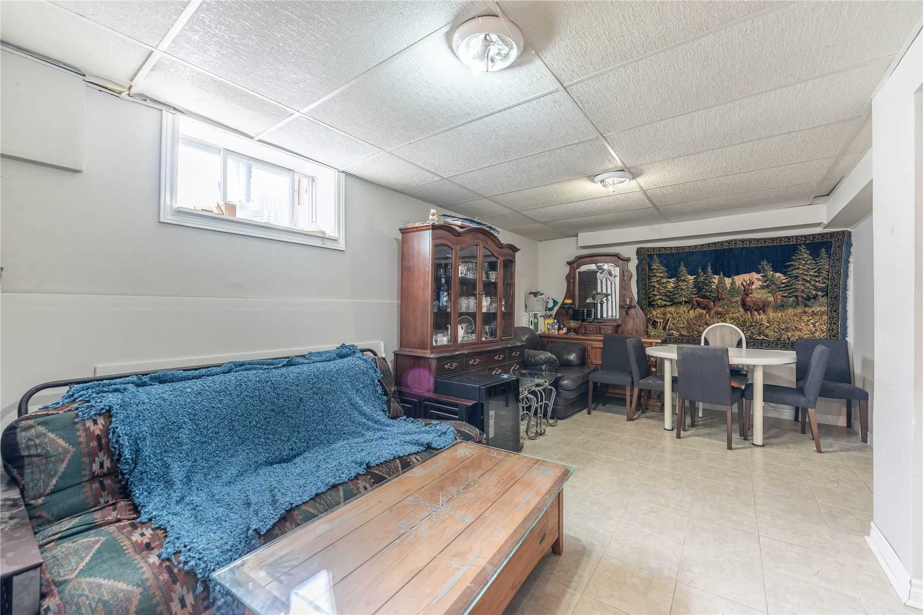 61 Tecumseh Dr
