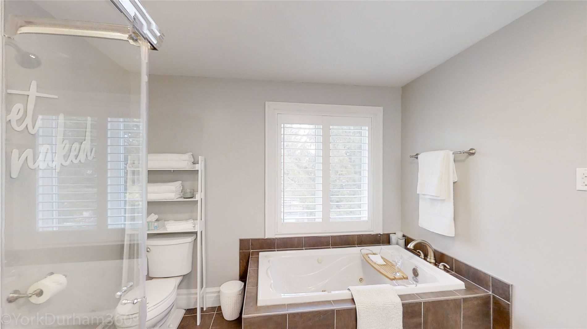 17 Smith Dr