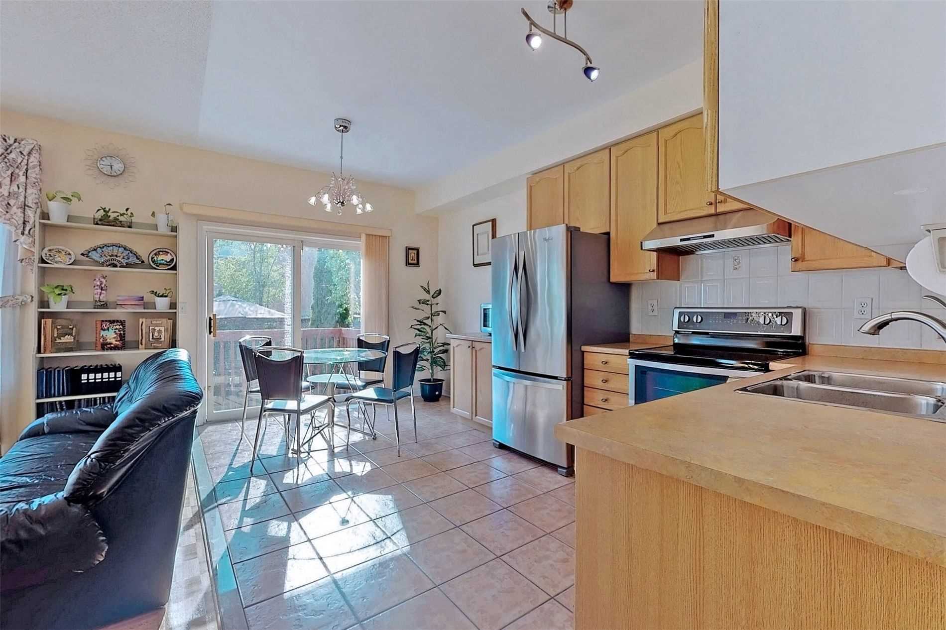 10 Fairlawn Ave