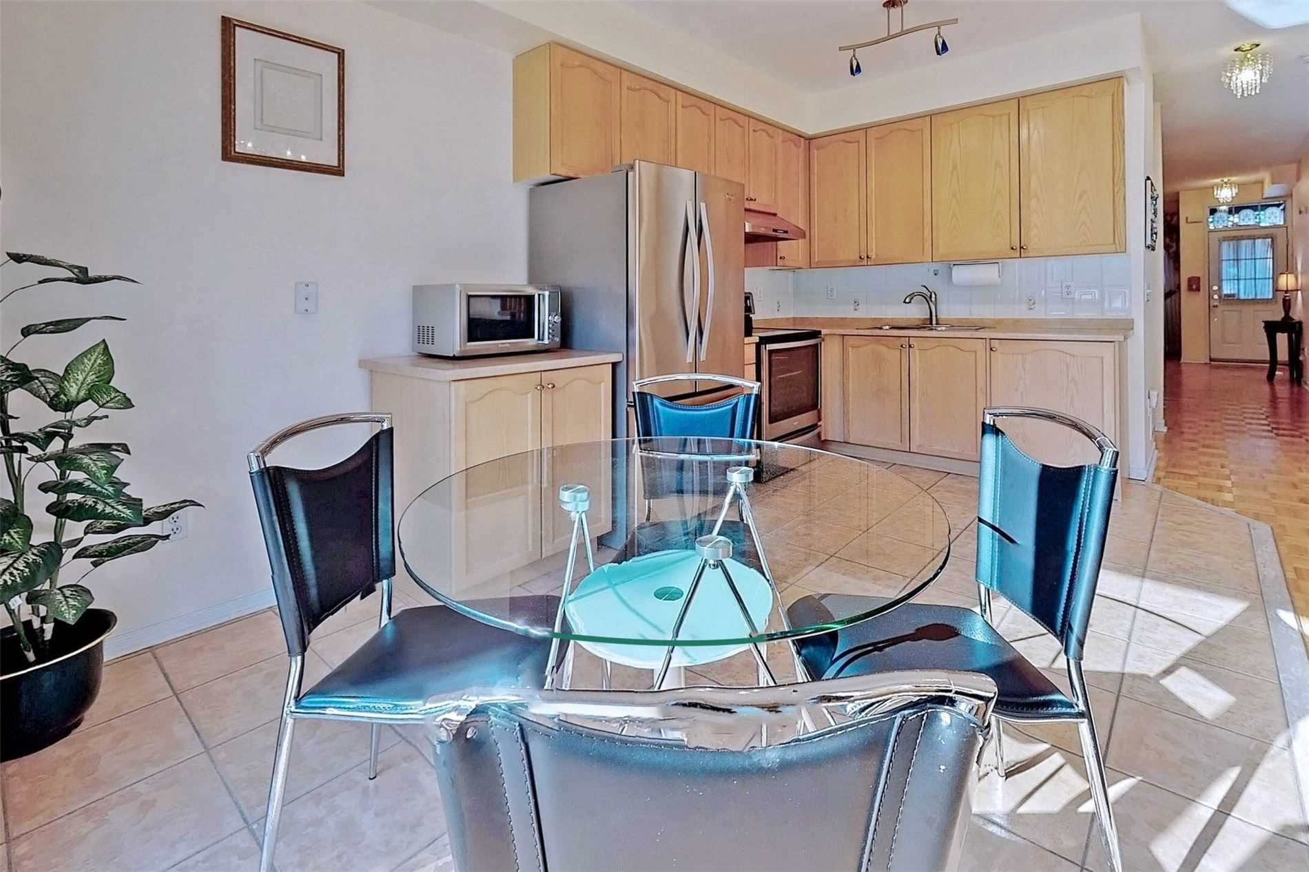 10 Fairlawn Ave