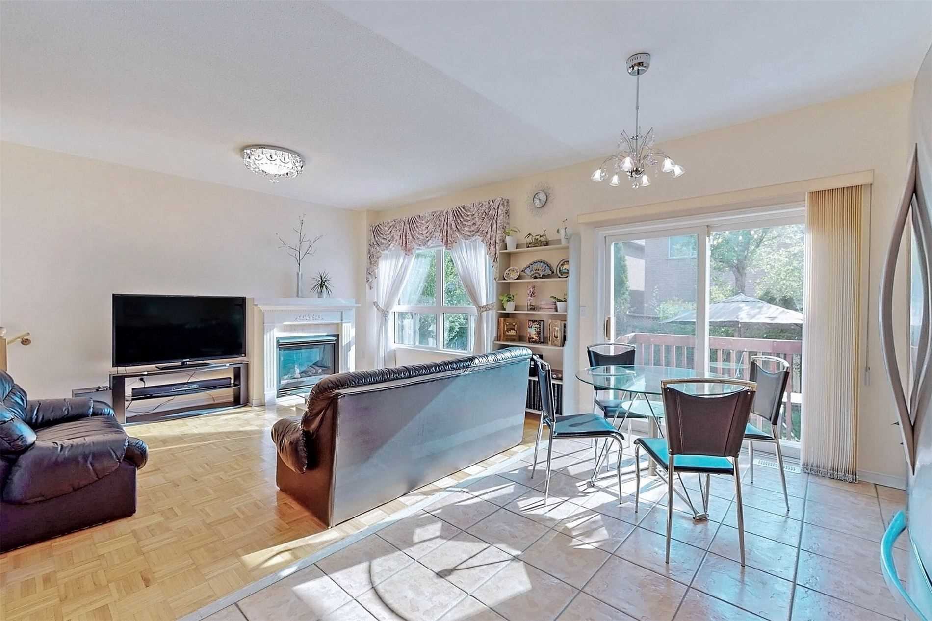10 Fairlawn Ave
