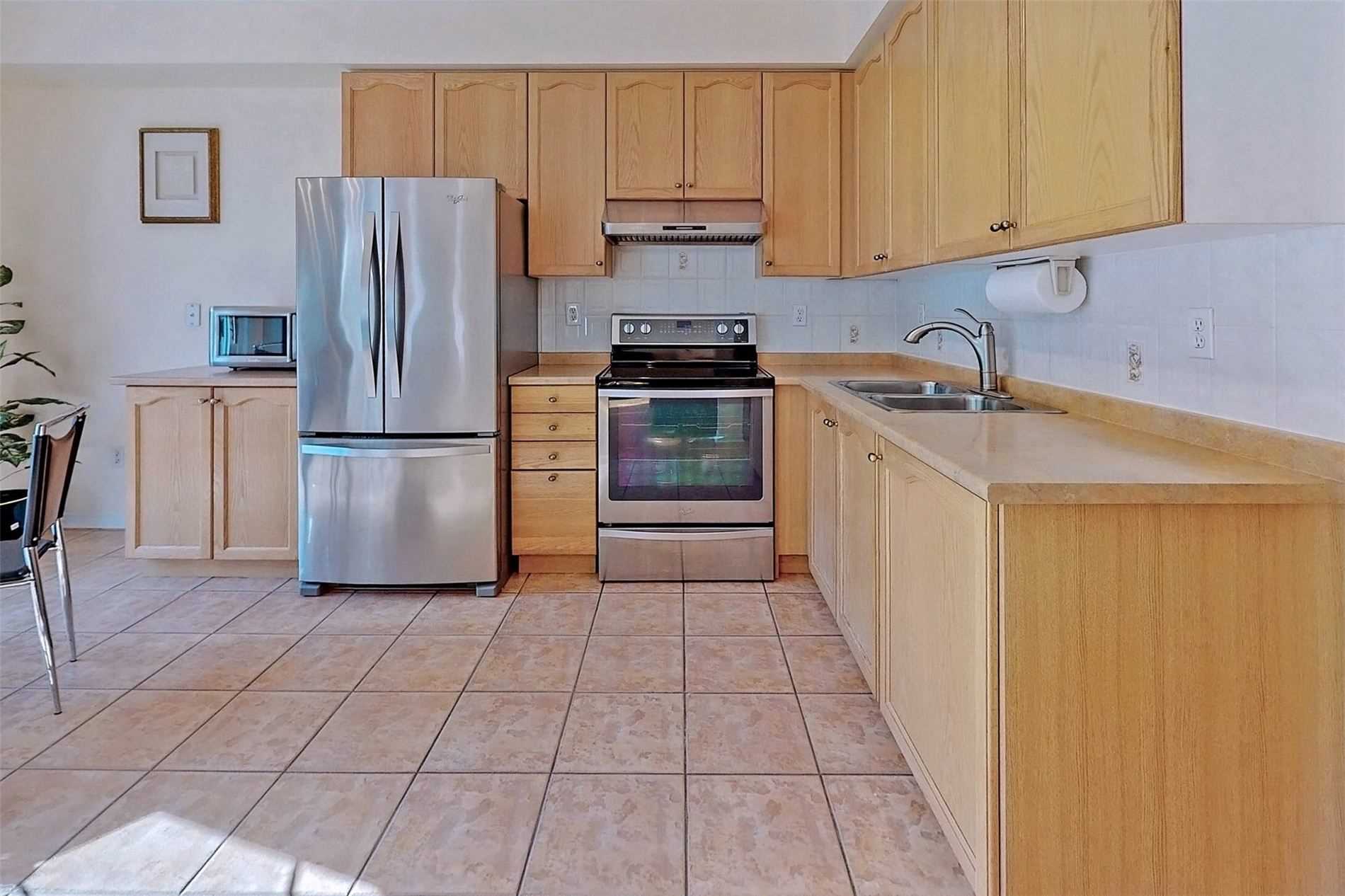 10 Fairlawn Ave