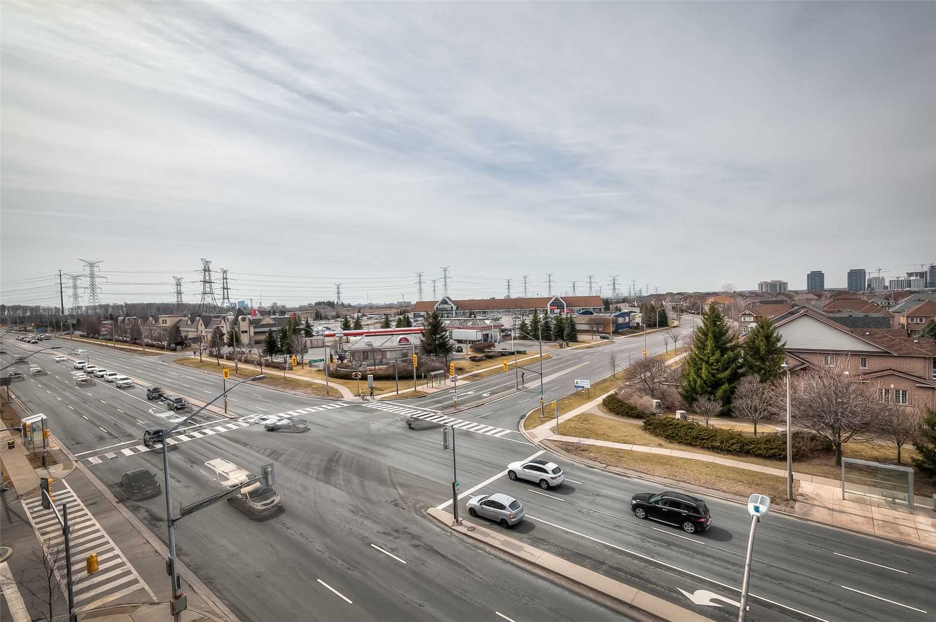 8763 Bayview Ave, #523