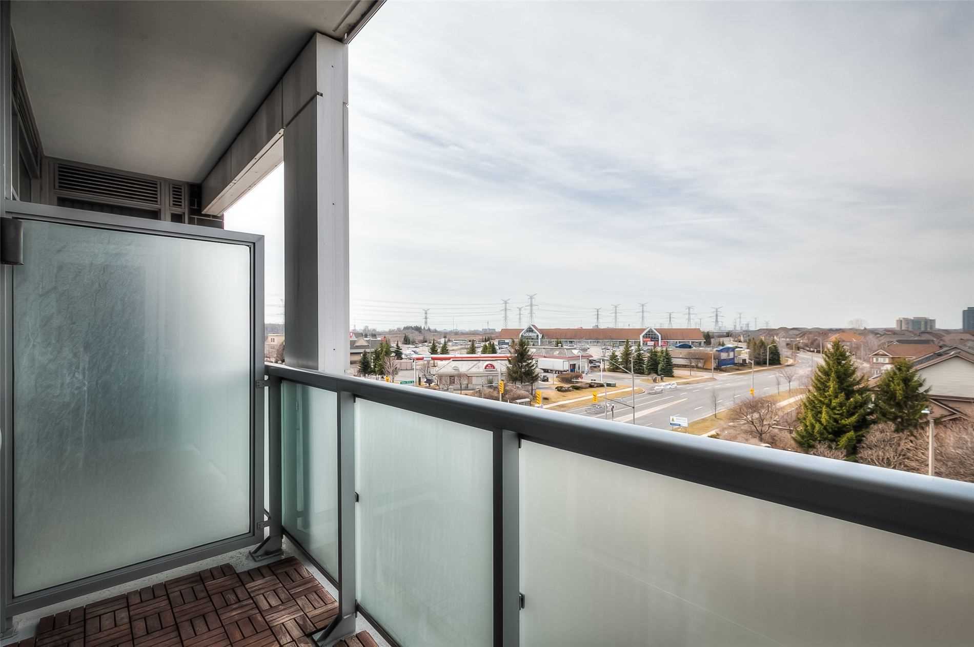 8763 Bayview Ave, #523
