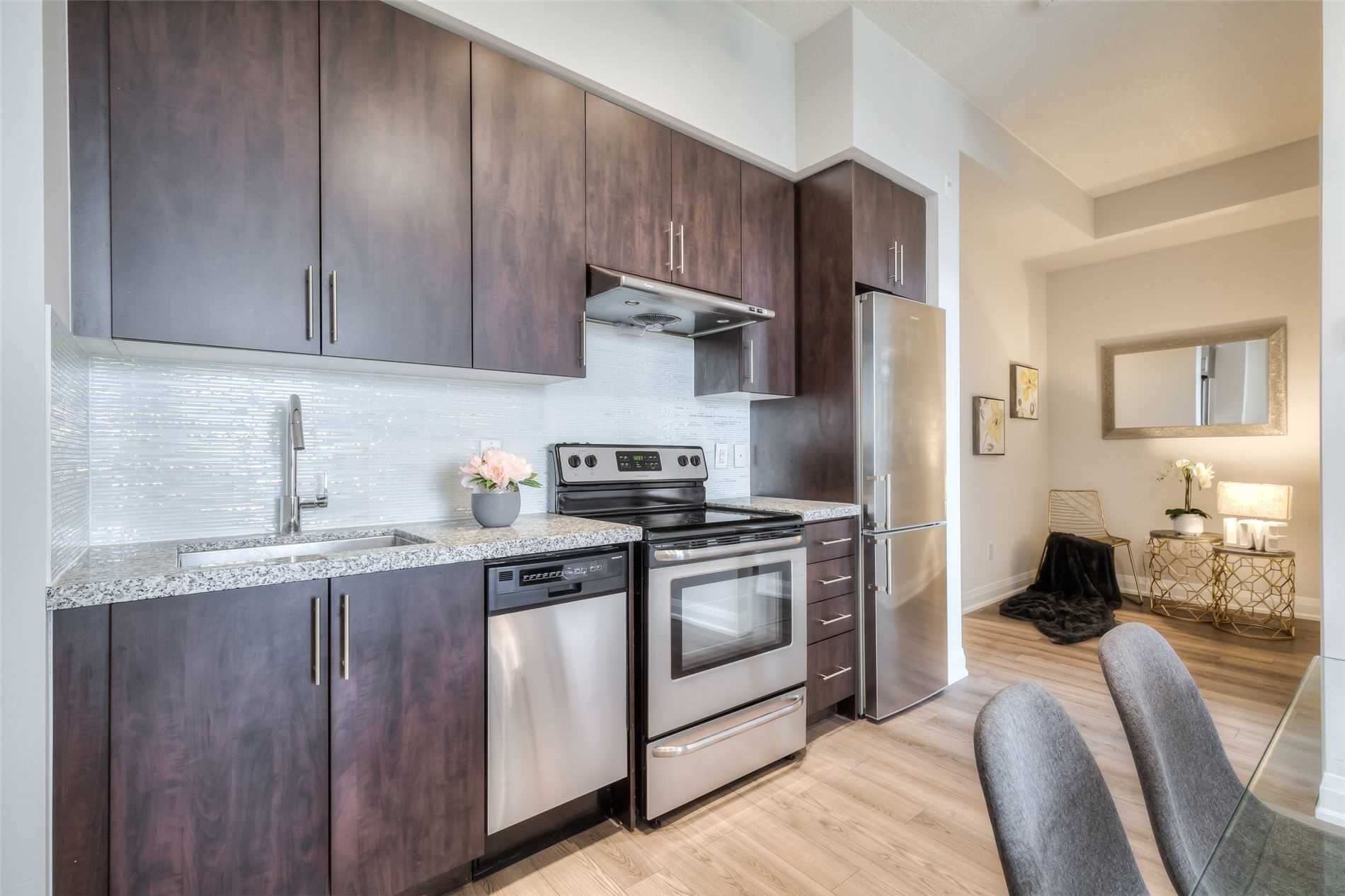 8763 Bayview Ave, #523
