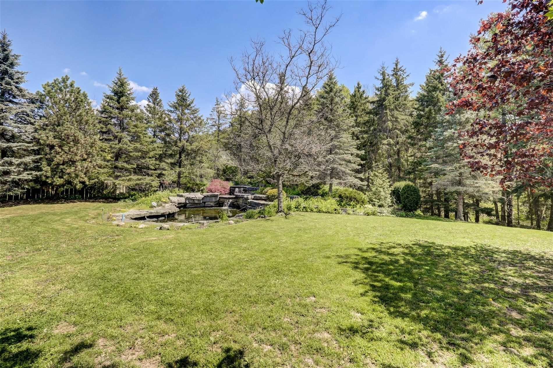 988 Lockwood Circ